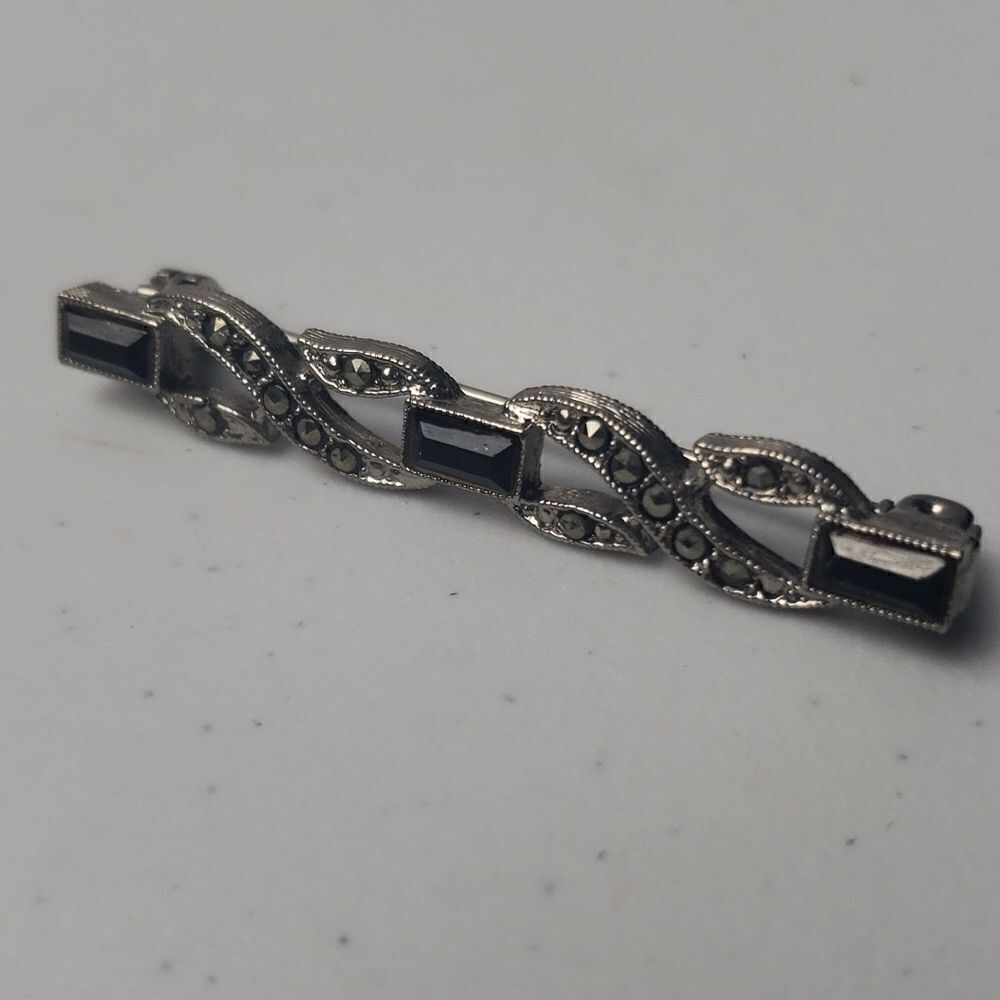 Vintage-Like Brooche